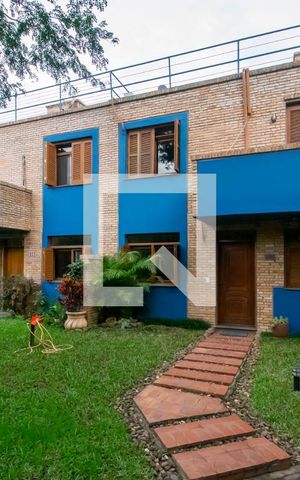 Casa de condomínio à venda com 150m², 3 quartos e 2 vagas Casa de condomínio à venda com 150m², 3 quartos e 2 vagasFachada