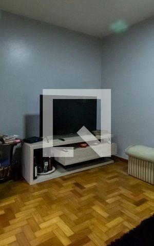Casa de condomínio à venda com 150m², 3 quartos e 2 vagas Casa de condomínio à venda com 150m², 3 quartos e 2 vagasSala de TV
