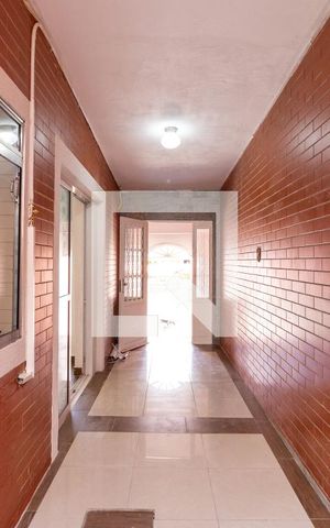Casa à venda com 263m², 3 quartos e 2 vagasCorredor Lateral