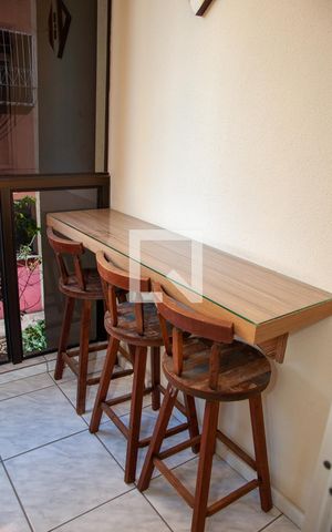 Apartamento para alugar com 74m², 2 quartos e 2 vagasVaranda