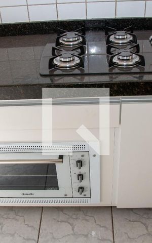 Apartamento para alugar com 74m², 2 quartos e 2 vagasCozinha e Área de Serviço