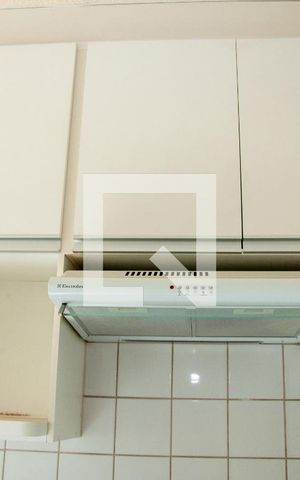 Apartamento para alugar com 74m², 2 quartos e 2 vagasCozinha e Área de Serviço