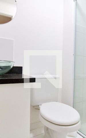 Apartamento para alugar com 45m², 2 quartos e sem vaga Apartamento para alugar com 45m², 2 quartos e sem vagaBanheiro