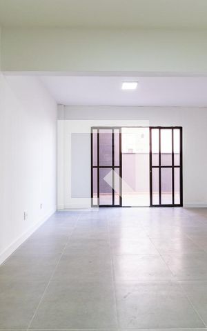 Apartamento à venda com 127m², 3 quartos e 1 vaga Apartamento à venda com 127m², 3 quartos e 1 vagaSala