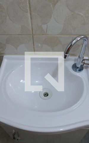 Casa para alugar com 30m², 1 quarto e sem vagaBanheiro