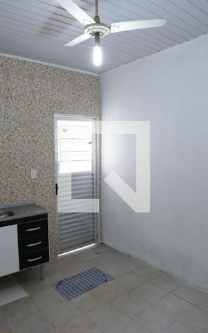 Casa para alugar com 30m², 1 quarto e sem vagaCozinha