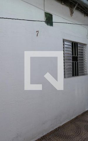 Casa para alugar com 30m², 1 quarto e sem vagaÁrea de Serviço