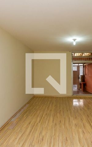 Casa para alugar com 100m², 2 quartos e 2 vagas Casa para alugar com 100m², 2 quartos e 2 vagasSala