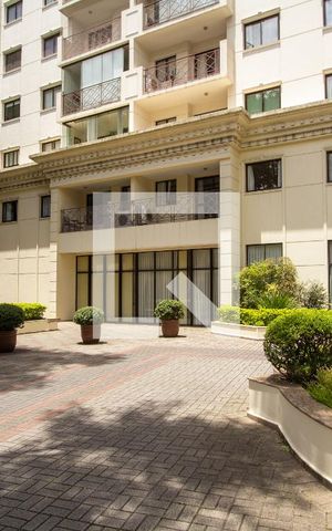 Apartamento para alugar com 55m², 2 quartos e 1 vaga Apartamento para alugar com 55m², 2 quartos e 1 vagaFachada