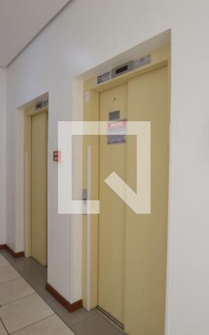 Apartamento à venda com 62m², 2 quartos e 1 vagaElevadores