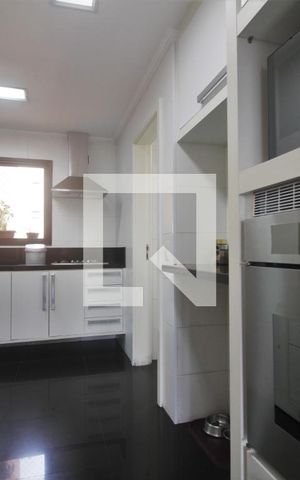 Apartamento à venda com 200m², 4 quartos e 4 vagasCozinha