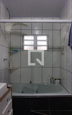 Casa à venda com 99m², 3 quartos e 1 vaga Casa à venda com 99m², 3 quartos e 1 vagaBanheiro da Suíte