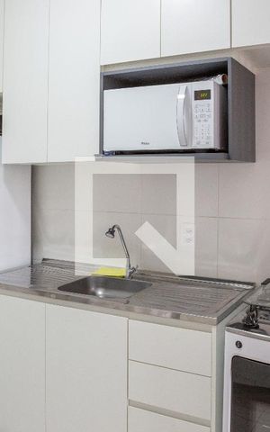 Apartamento à venda com 28m², 1 quarto e sem vaga Apartamento à venda com 28m², 1 quarto e sem vagaCozinha e Área de Serviço
