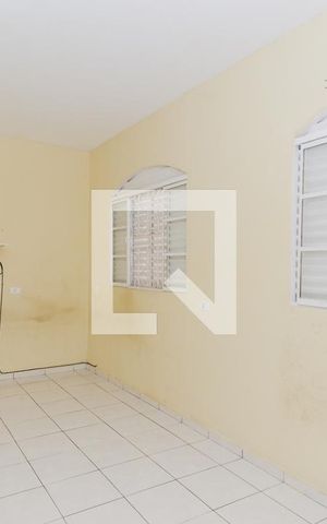 Casa para alugar com 60m², 1 quarto e sem vagaQuarto
