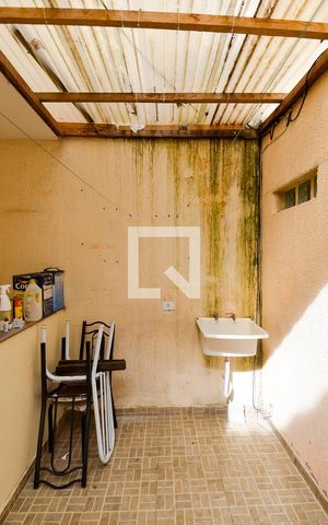 Casa para alugar com 60m², 1 quarto e sem vagaÁrea de Serviço