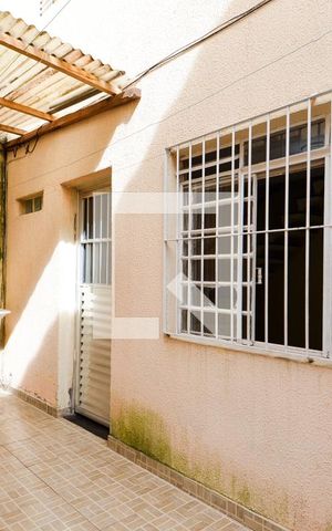 Casa para alugar com 60m², 1 quarto e sem vagaÁrea de Serviço