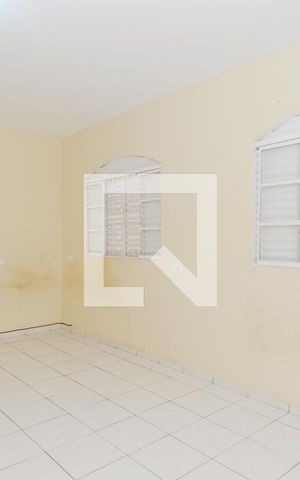 Casa para alugar com 60m², 1 quarto e sem vagaQuarto