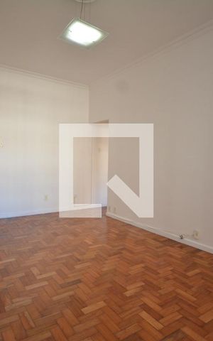 Apartamento para alugar com 83m², 3 quartos e sem vagaSala