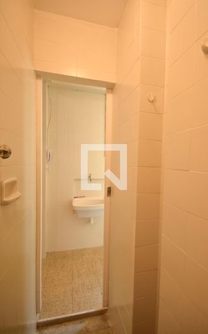 Apartamento para alugar com 83m², 3 quartos e sem vagaBanheiro de Serviço