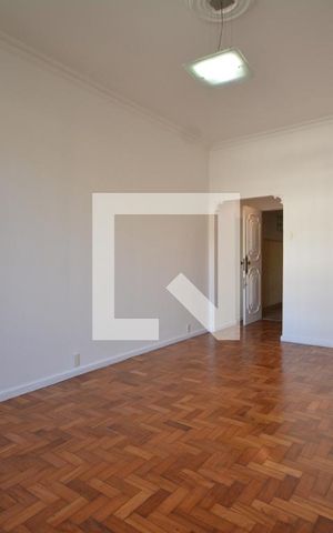 Apartamento para alugar com 83m², 3 quartos e sem vagaSala