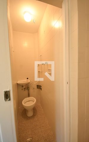 Apartamento para alugar com 83m², 3 quartos e sem vagaBanheiro de Serviço