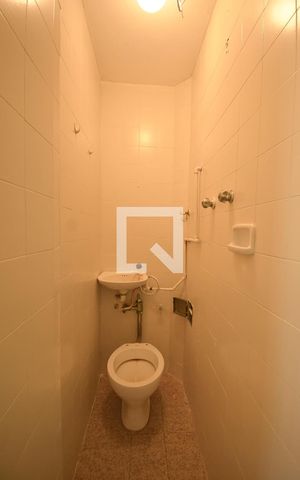 Apartamento para alugar com 83m², 3 quartos e sem vagaBanheiro de Serviço
