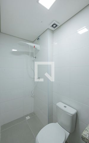 Apartamento à venda com 30m², 1 quarto e sem vaga Apartamento à venda com 30m², 1 quarto e sem vagaBanheiro Social