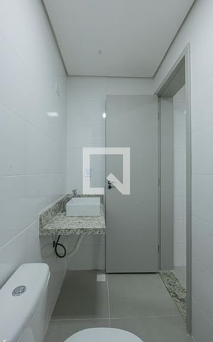 Apartamento à venda com 30m², 1 quarto e sem vaga Apartamento à venda com 30m², 1 quarto e sem vagaBanheiro Social