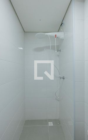Apartamento à venda com 30m², 1 quarto e sem vaga Apartamento à venda com 30m², 1 quarto e sem vagaBanheiro Social