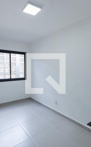 Apartamento à venda com 30m², 1 quarto e sem vaga Apartamento à venda com 30m², 1 quarto e sem vagaSala