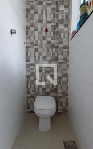 Apartamento à venda com 60m², 2 quartos e 1 vaga Apartamento à venda com 60m², 2 quartos e 1 vagaBanheiro de serviço