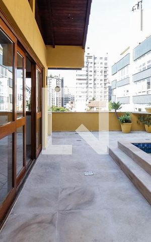 Apartamento para alugar com 245m², 3 quartos e 2 vagasTerraço
