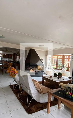 Casa à venda com 600m², 6 quartos e 10 vagasSala 4