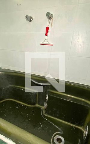 Casa à venda com 600m², 6 quartos e 10 vagasBanheiro - Suite 