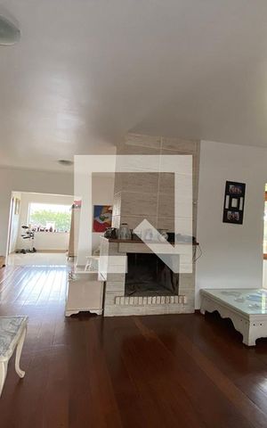 Casa à venda com 600m², 6 quartos e 10 vagasSala