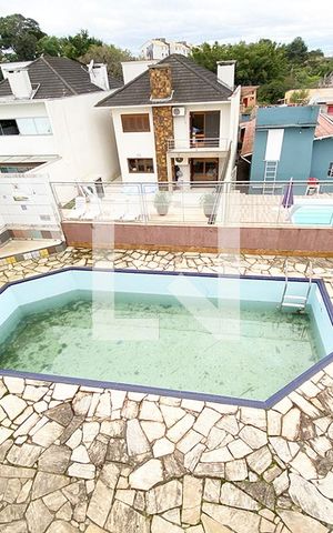 Casa à venda com 600m², 6 quartos e 10 vagasVista da sacada