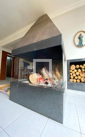 Casa à venda com 600m², 6 quartos e 10 vagasSala 4