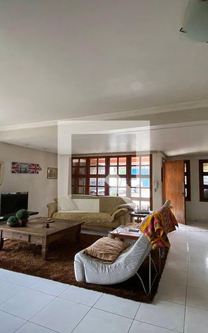Casa à venda com 600m², 6 quartos e 10 vagasSala 4