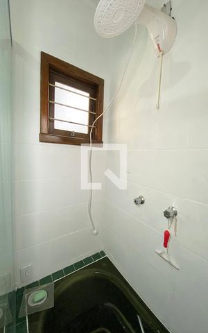 Casa à venda com 600m², 6 quartos e 10 vagasBanheiro - Suite 