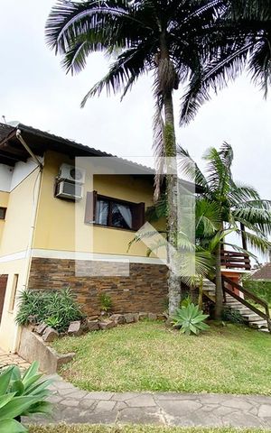 Casa à venda com 600m², 6 quartos e 10 vagasFachada