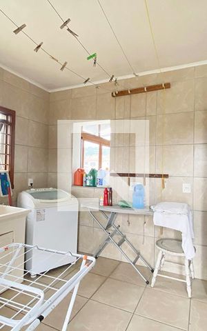 Casa à venda com 600m², 6 quartos e 10 vagasÁrea de Serviço
