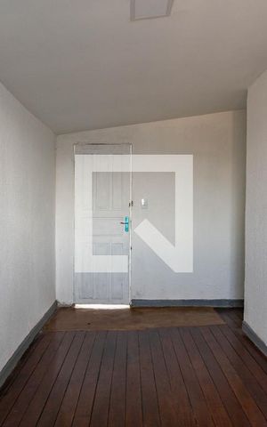 Casa à venda com 50m², 1 quarto e sem vaga Casa à venda com 50m², 1 quarto e sem vagaSala
