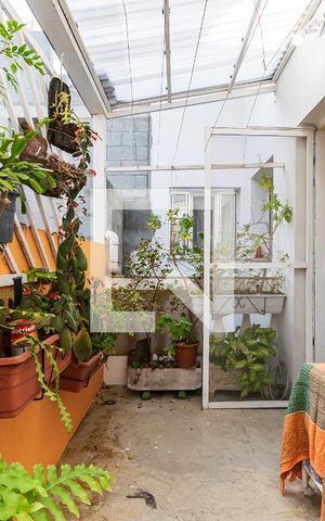 Casa à venda com 80m², 2 quartos e sem vaga Casa à venda com 80m², 2 quartos e sem vagaQuintal