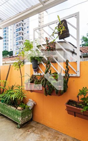 Casa à venda com 80m², 2 quartos e sem vaga Casa à venda com 80m², 2 quartos e sem vagaQuintal