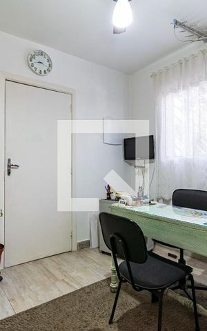Casa à venda com 80m², 2 quartos e sem vaga Casa à venda com 80m², 2 quartos e sem vagaSala