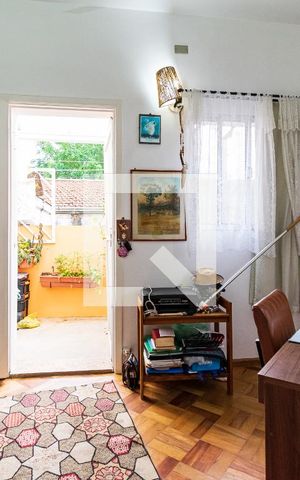 Casa à venda com 80m², 2 quartos e sem vaga Casa à venda com 80m², 2 quartos e sem vagaQuarto 2