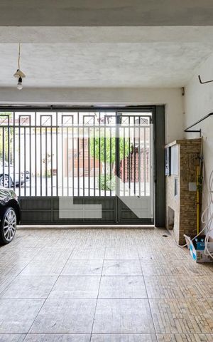 Casa à venda com 198m², 5 quartos e 2 vagas Casa à venda com 198m², 5 quartos e 2 vagasGaragem