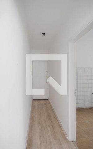 Apartamento à venda com 80m², 2 quartos e sem vagaCorredor