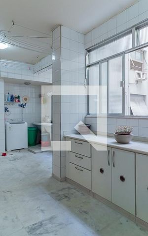 Apartamento à venda com 400m², 4 quartos e 1 vaga Apartamento à venda com 400m², 4 quartos e 1 vagaÁrea de Serviço