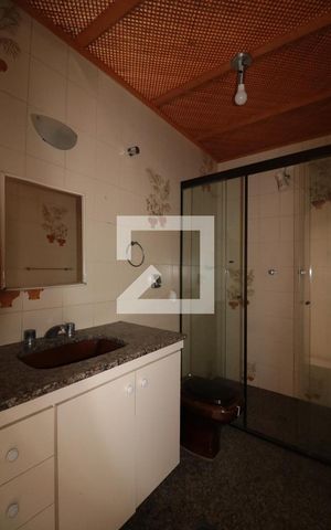 Casa à venda com 200m², 2 quartos e 1 vagaBanheiro Social